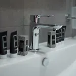 Center Luxury 3