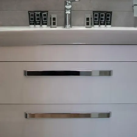 Center Luxury 3 سبليت