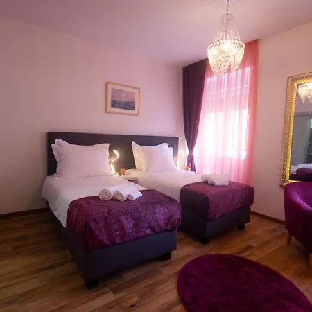 Center Luxury 3 4* 스플리트