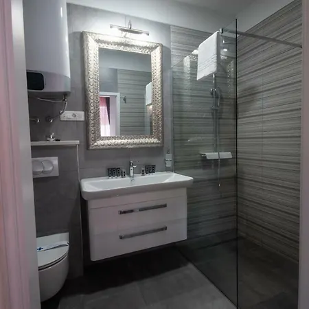 Center Luxury 3