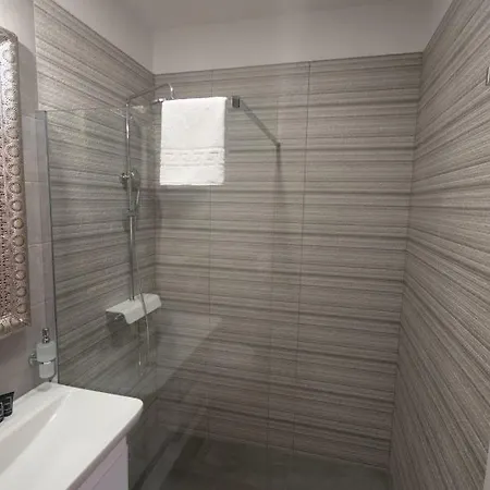 Center Luxury 3 Guest house