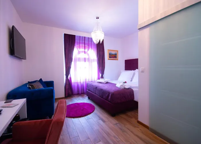 Center Luxury 3 Pensión Split