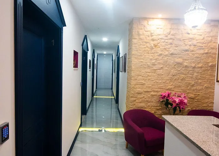 Center Luxury 3 Pensión Split