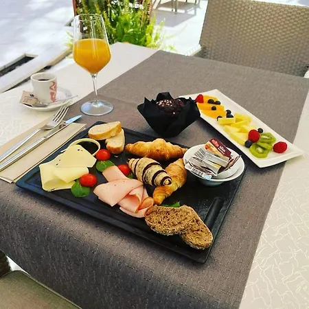 Center Luxury 3 4* スプリト